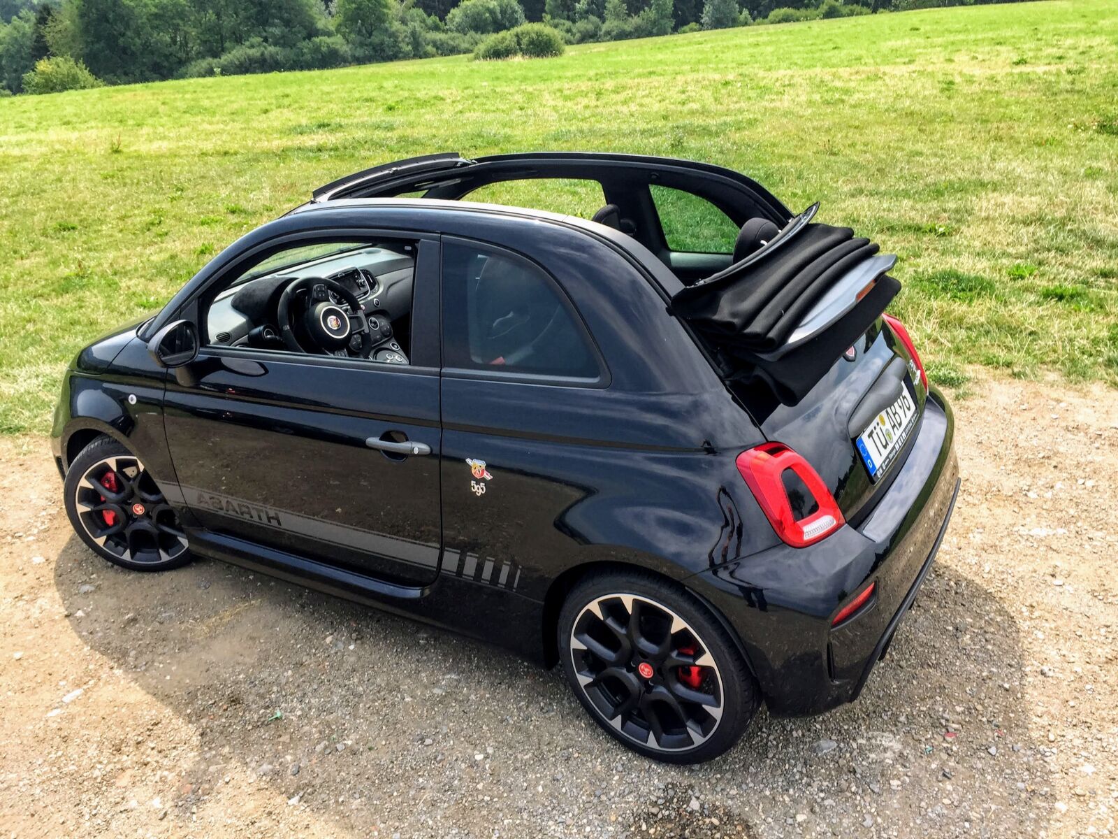 iPhone 6 Plus back camera 4.15mm f/2.2 sample photo. Auto, fiat, vehicle photography