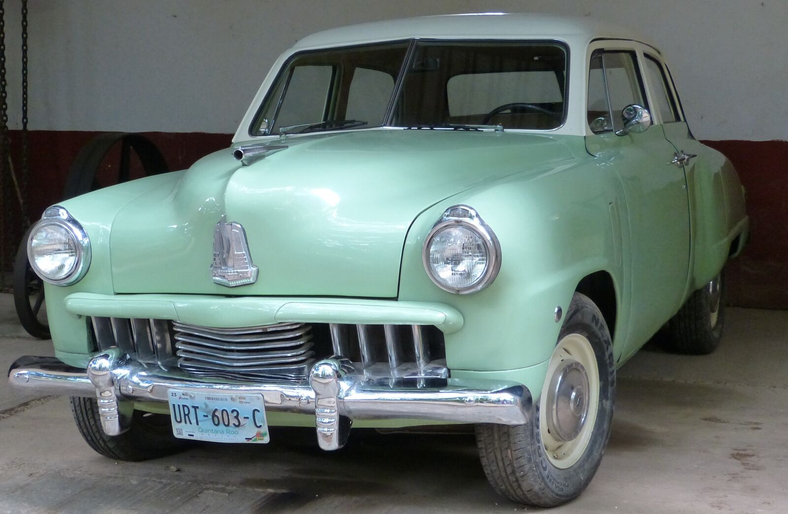 Panasonic Lumix DMC-FZ150 sample photo. Oldtimer, auto, retro photography