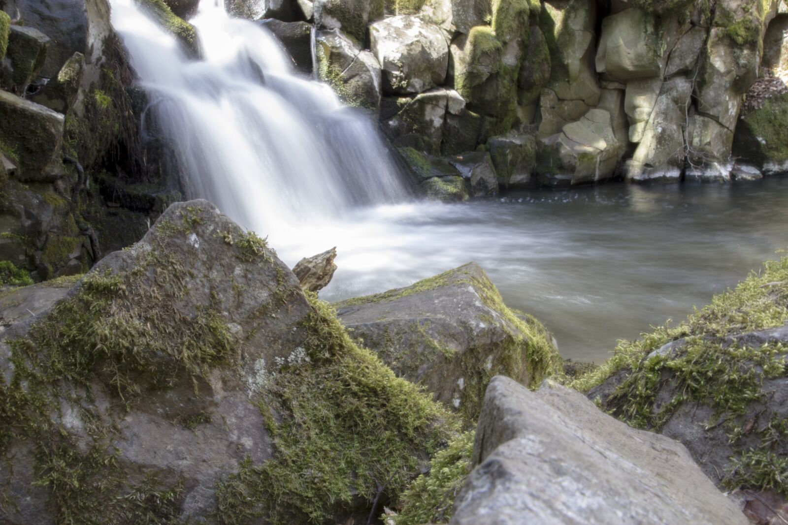 Canon EOS 550D (EOS Rebel T2i / EOS Kiss X4) sample photo. Waterfall, water, park photography