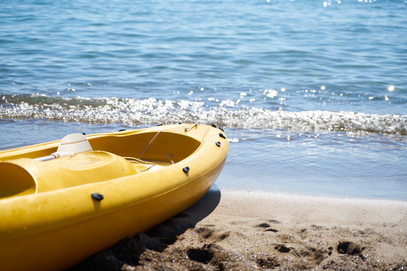 Sony a7R II sample photo. Canoe, beach, marine photography