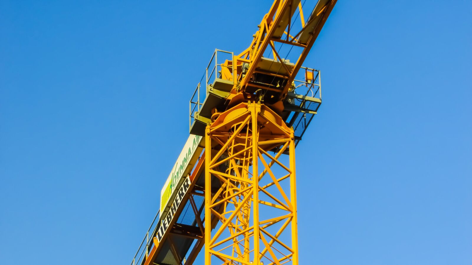 Canon PowerShot SX400 IS sample photo. Crane, lifting, construction photography