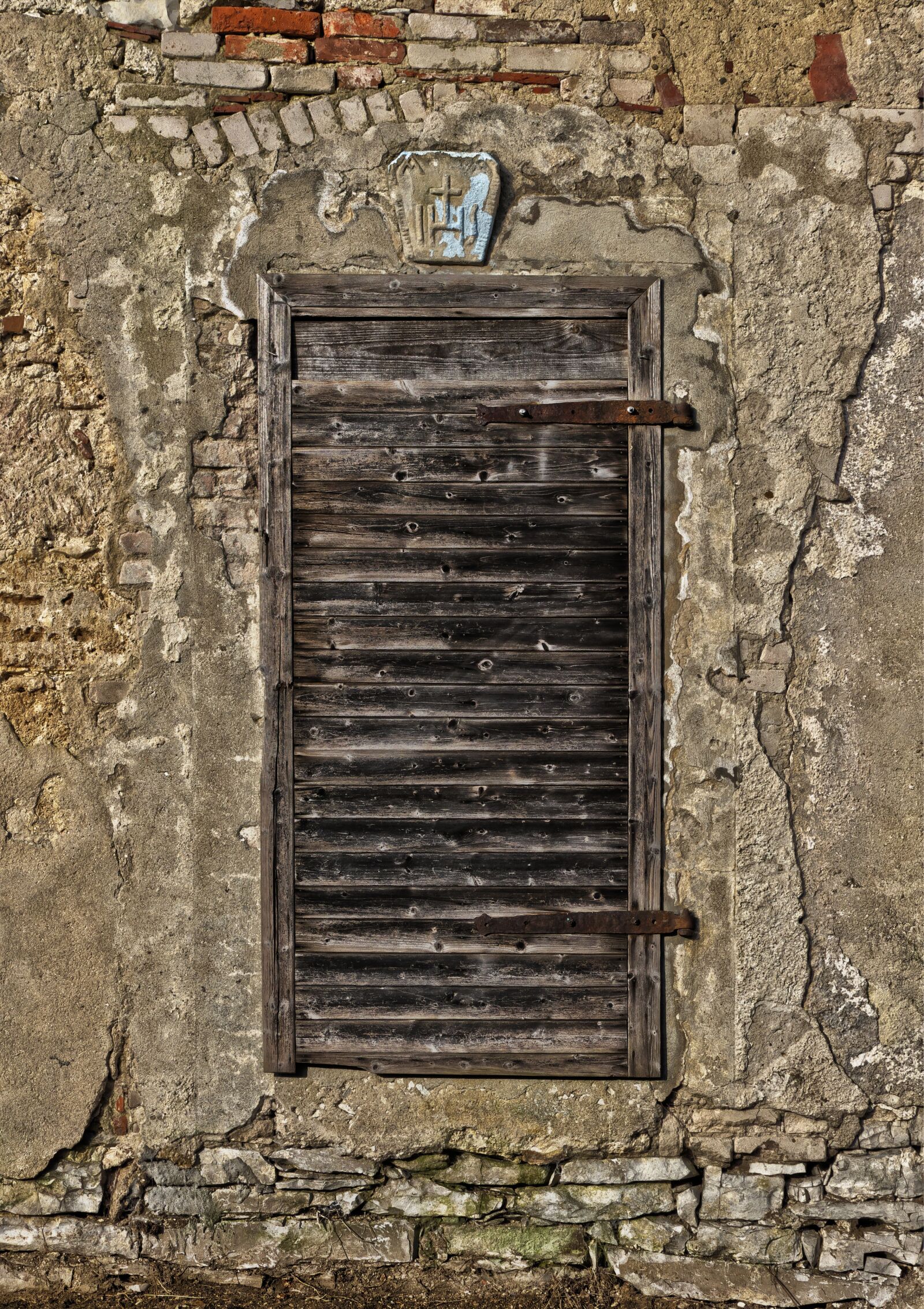 Panasonic Lumix DMC-FZ1000 sample photo. Door, old door, wooden photography