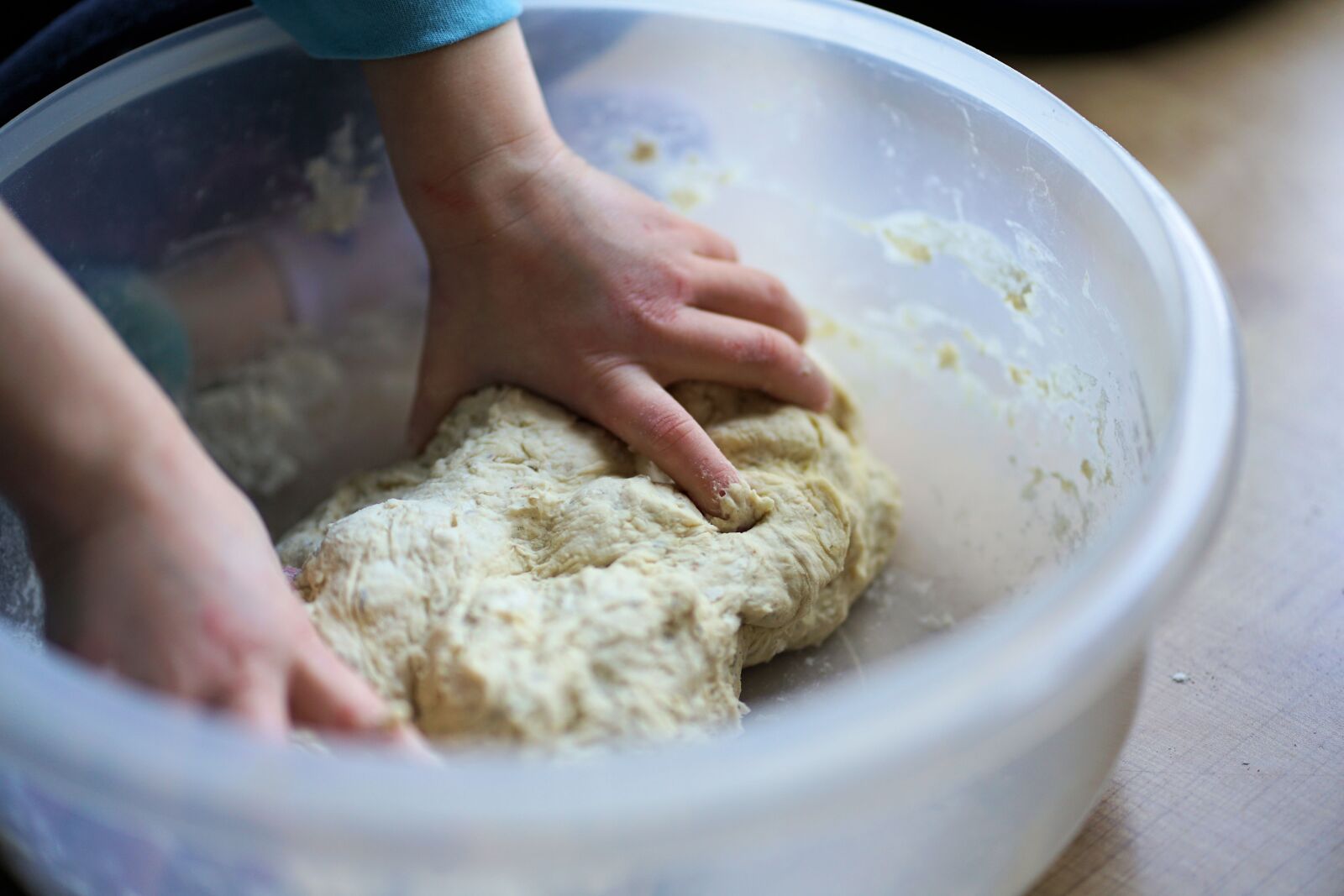 Sony a7 II + Sony FE 85mm F1.8 sample photo. Dough, knead, bake photography