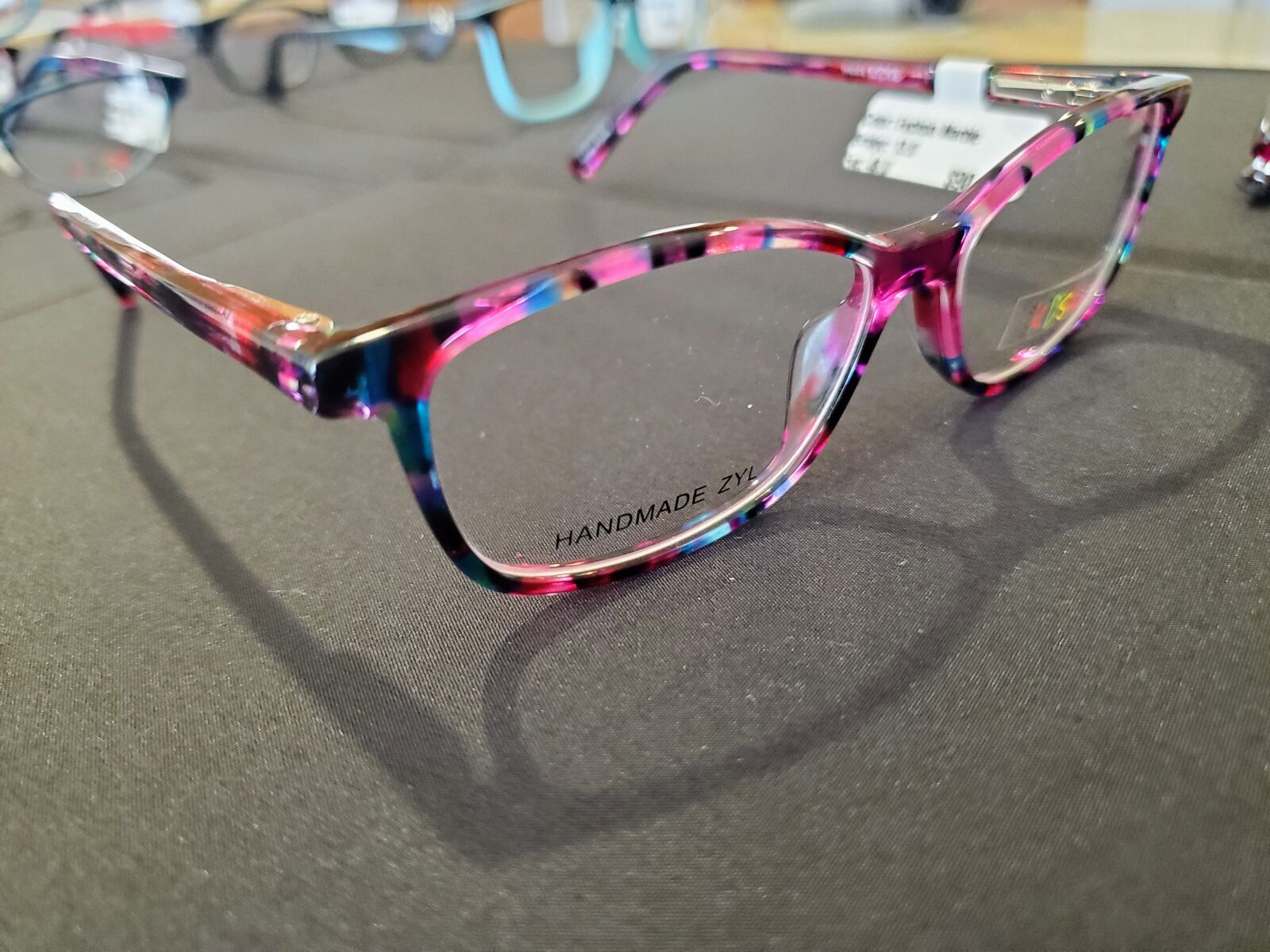 Samsung Galaxy S10 sample photo. Eyeglasses, glasses, kids glasses photography
