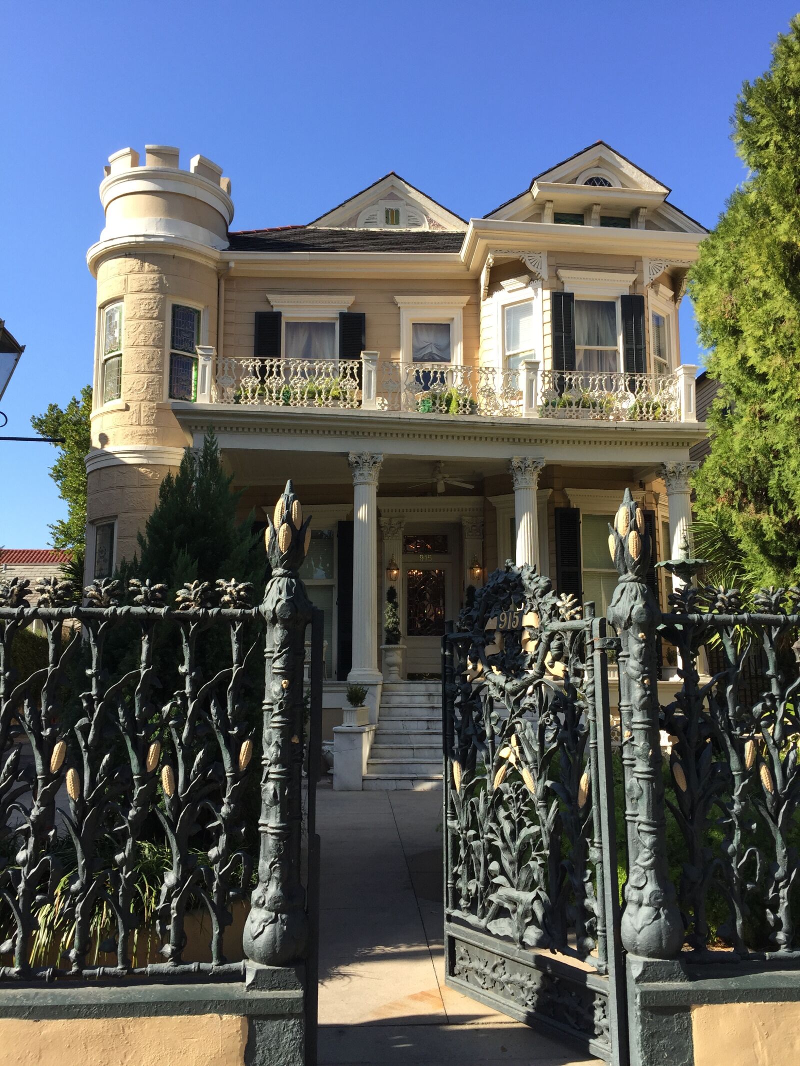 Apple iPhone 6 sample photo. Cornstalk hotel, new orleans photography