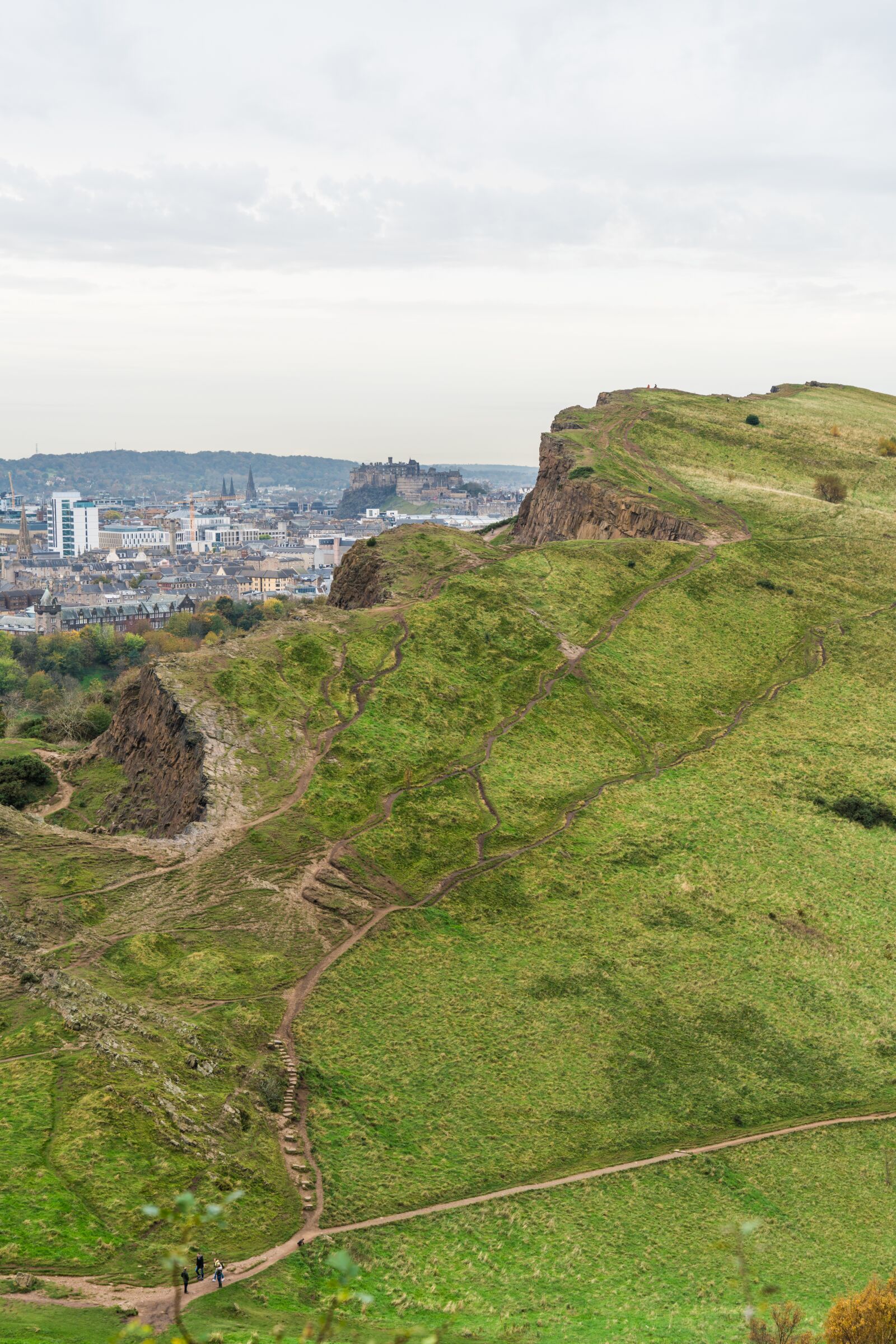 Sony a7R II + Sony FE 24-240mm F3.5-6.3 OSS sample photo. Cliffs, mountain, steep photography