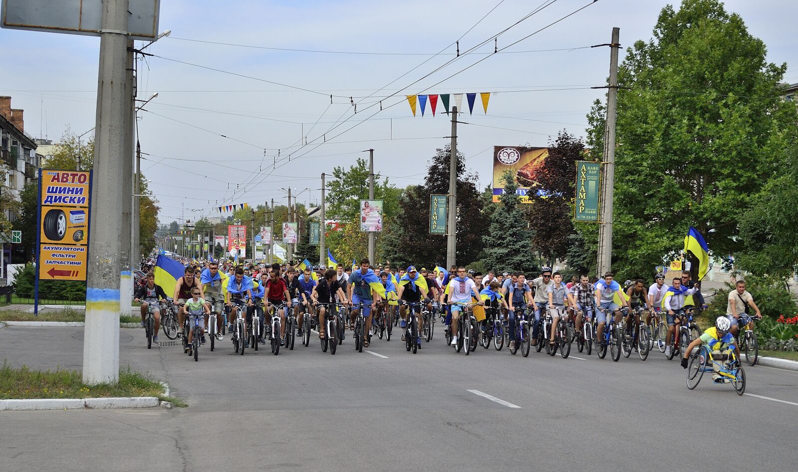 Nikon D3100 sample photo. Bike, street, bike ride photography