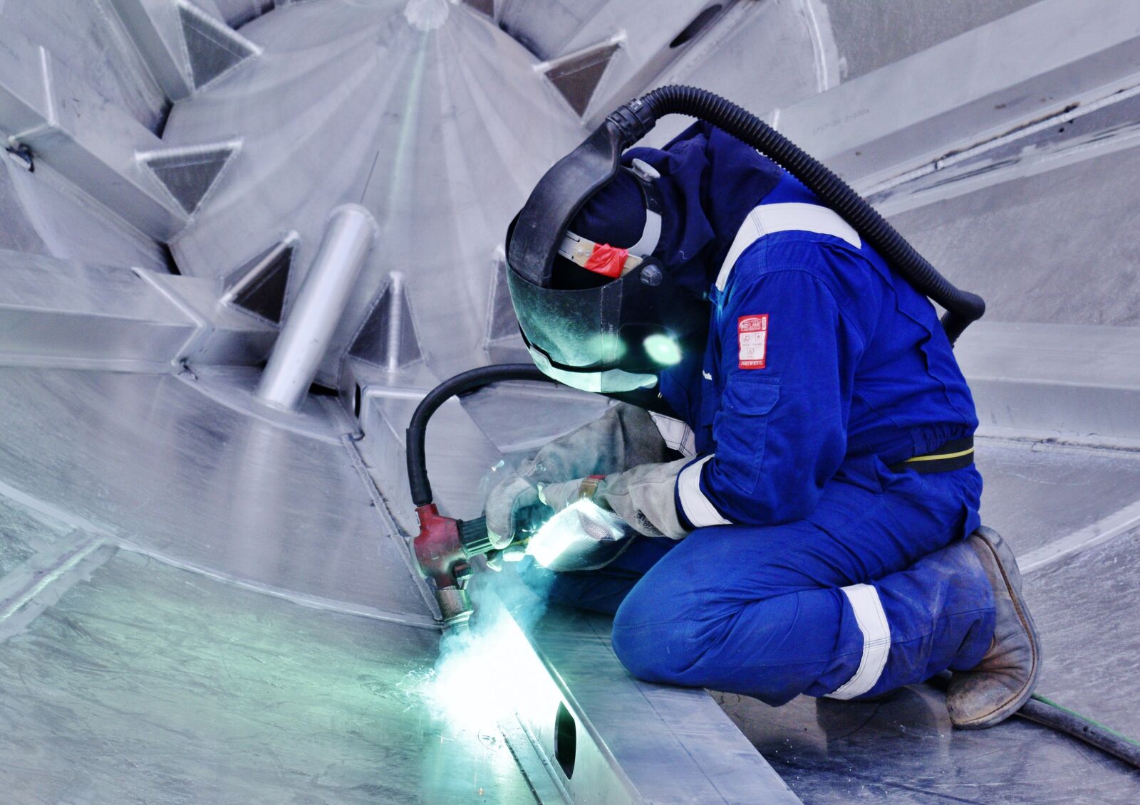 Nikon D5300 sample photo. Welder expert, zinc welding photography