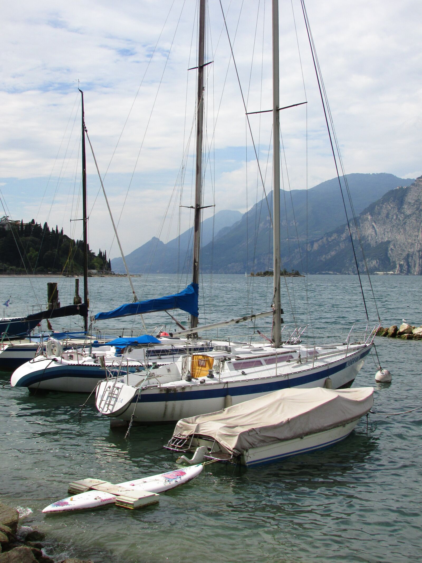 Canon PowerShot SX400 IS sample photo. Port, boat, lake photography