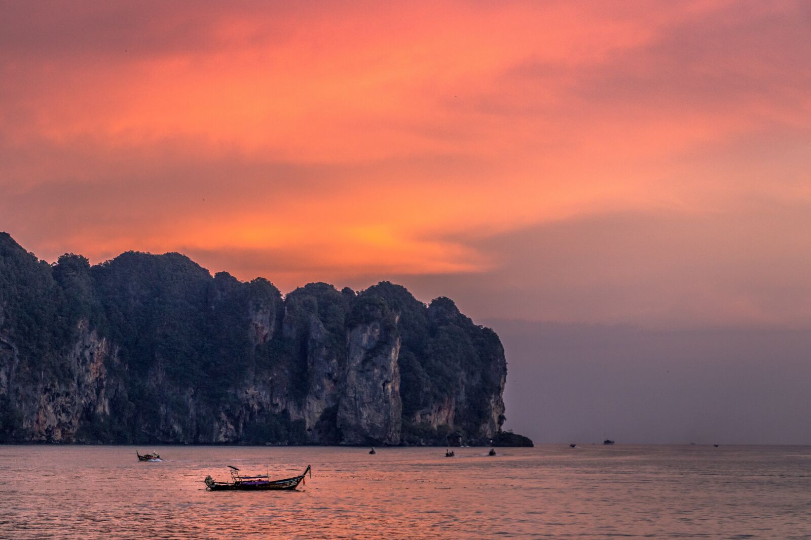 Canon EF-S 18-135mm F3.5-5.6 IS USM sample photo. Thailand, krabi, sky photography