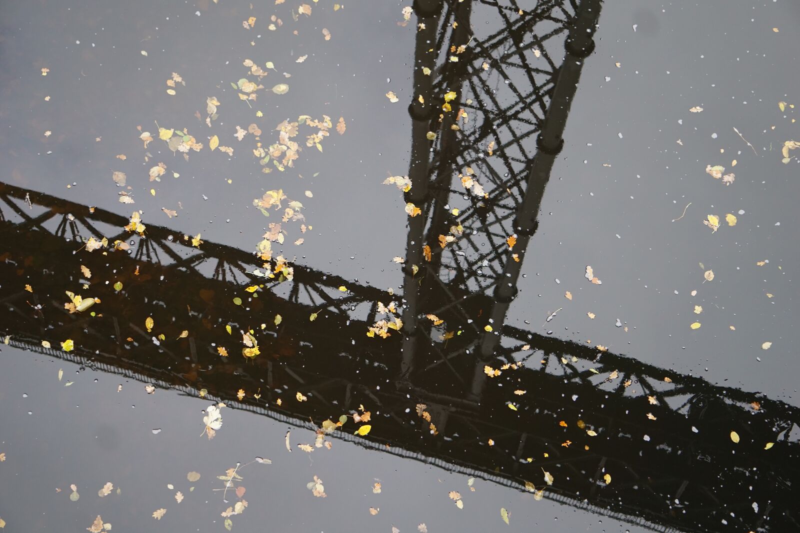 Sony E 55-210mm F4.5-6.3 OSS sample photo. Reflets, viaduc, effeil photography
