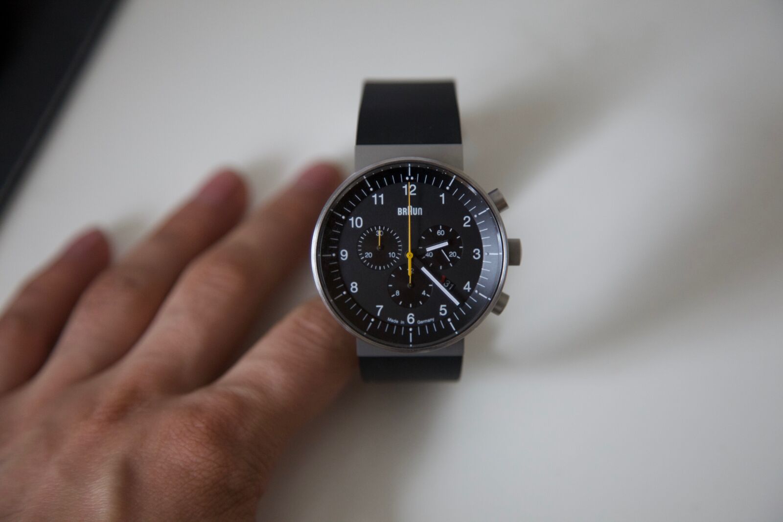 Canon EOS 5D Mark II sample photo. Watch, simple, modern photography