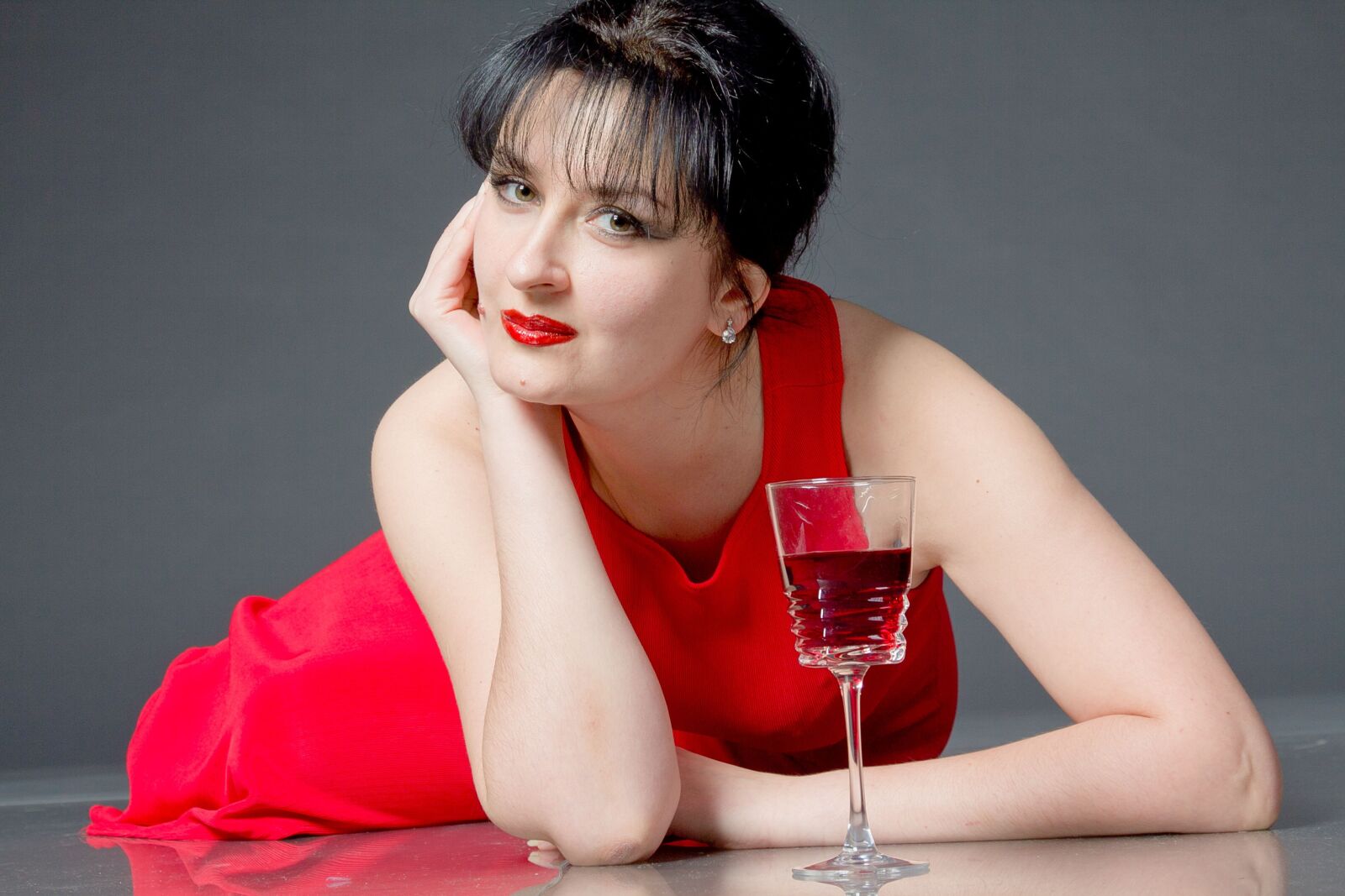Canon EOS 60D + Canon EF 24-105mm F4L IS USM sample photo. Woman, teasing, wine photography