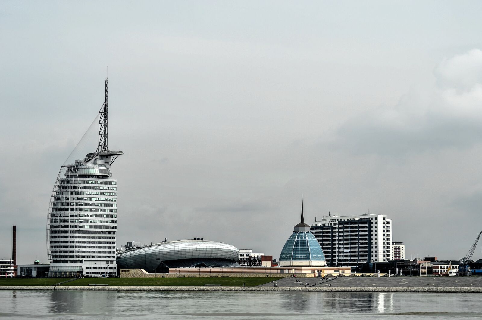 Nikon D3200 sample photo. Bremerhaven, jadeboezem, north sea photography