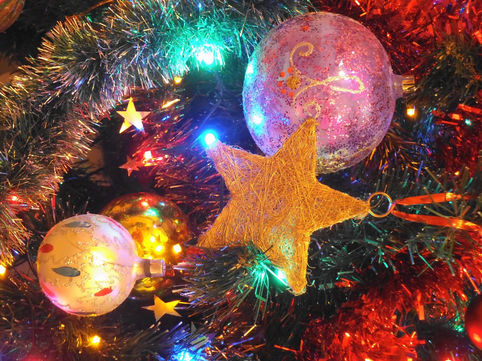 Fujifilm FinePix JZ100 sample photo. Christmas tree, christmas decorations photography