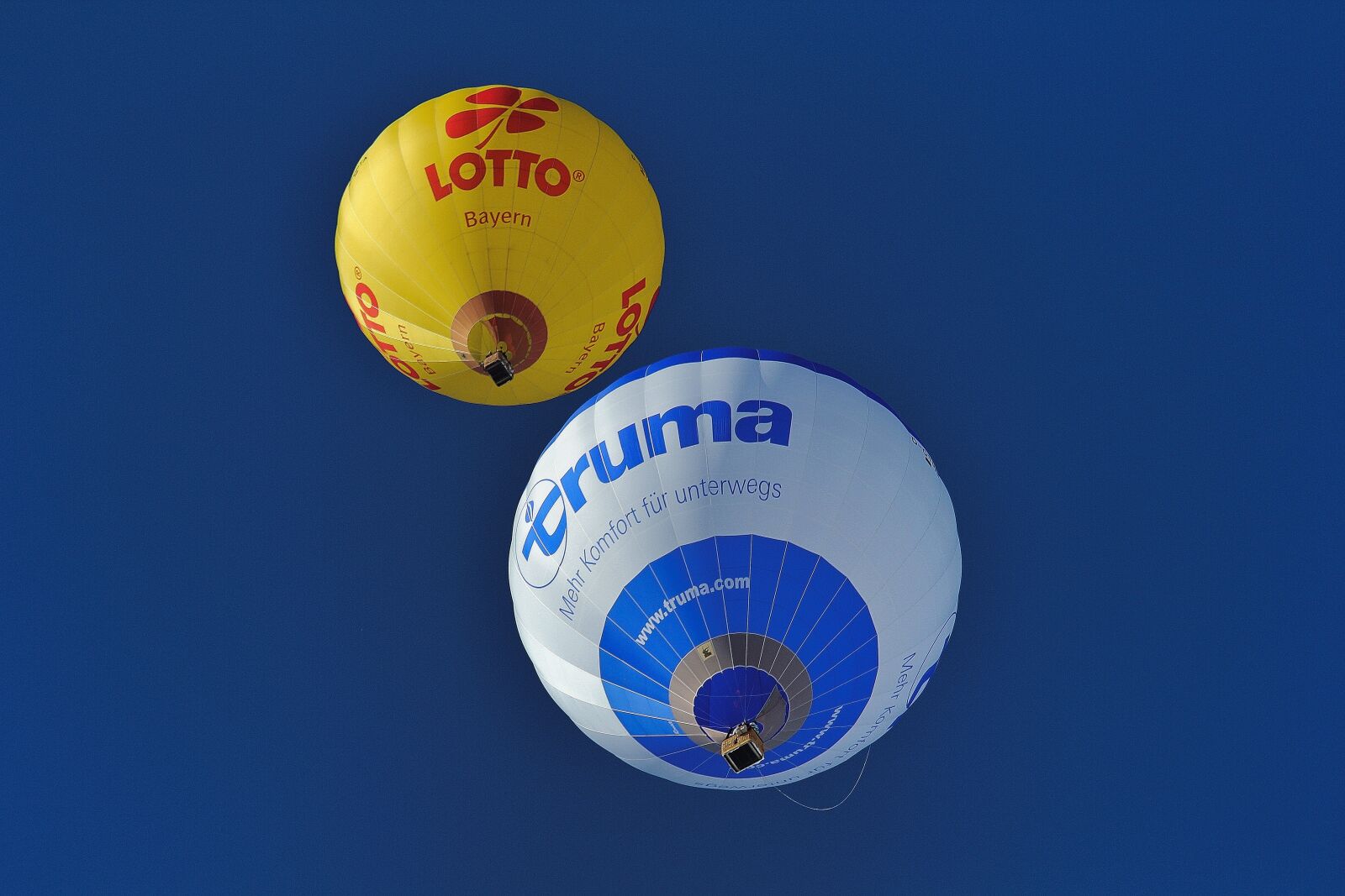 Canon EOS 60D sample photo. Hot air balloon, balloon photography