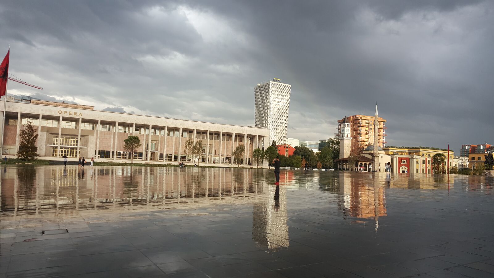 Samsung Galaxy Note5 sample photo. Tirana, center, opera photography