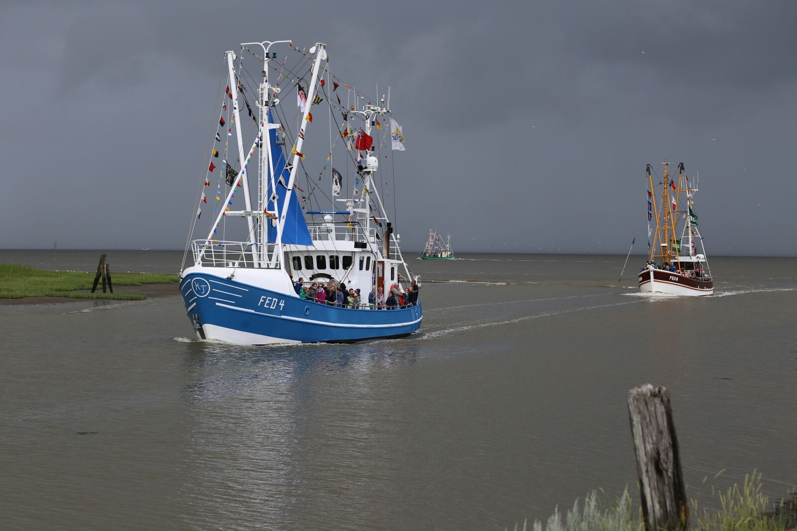 Canon EOS 6D sample photo. Shrimp, port fedderwardersiel, boat photography