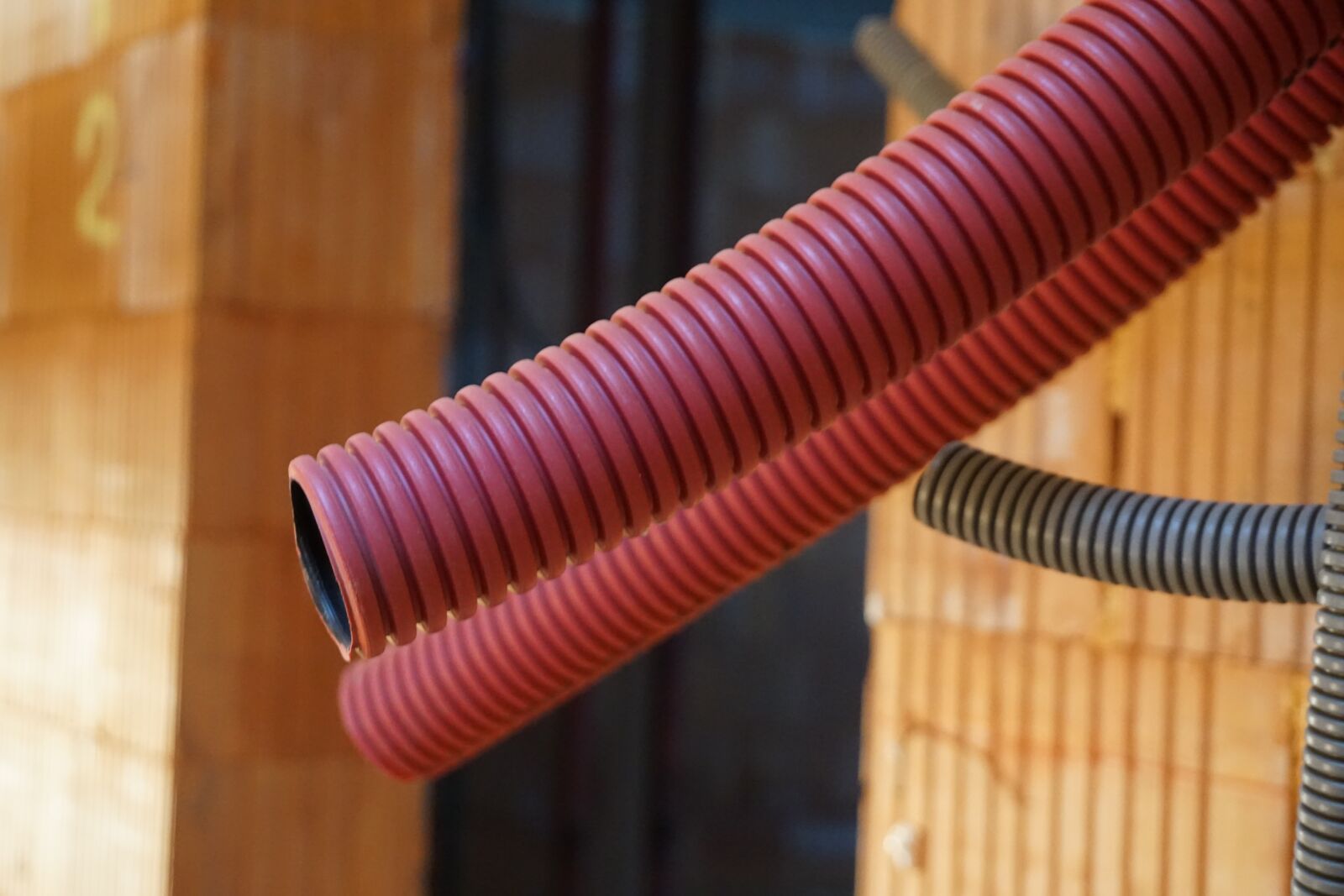 Sony a6000 sample photo. Hoses, site, lines photography
