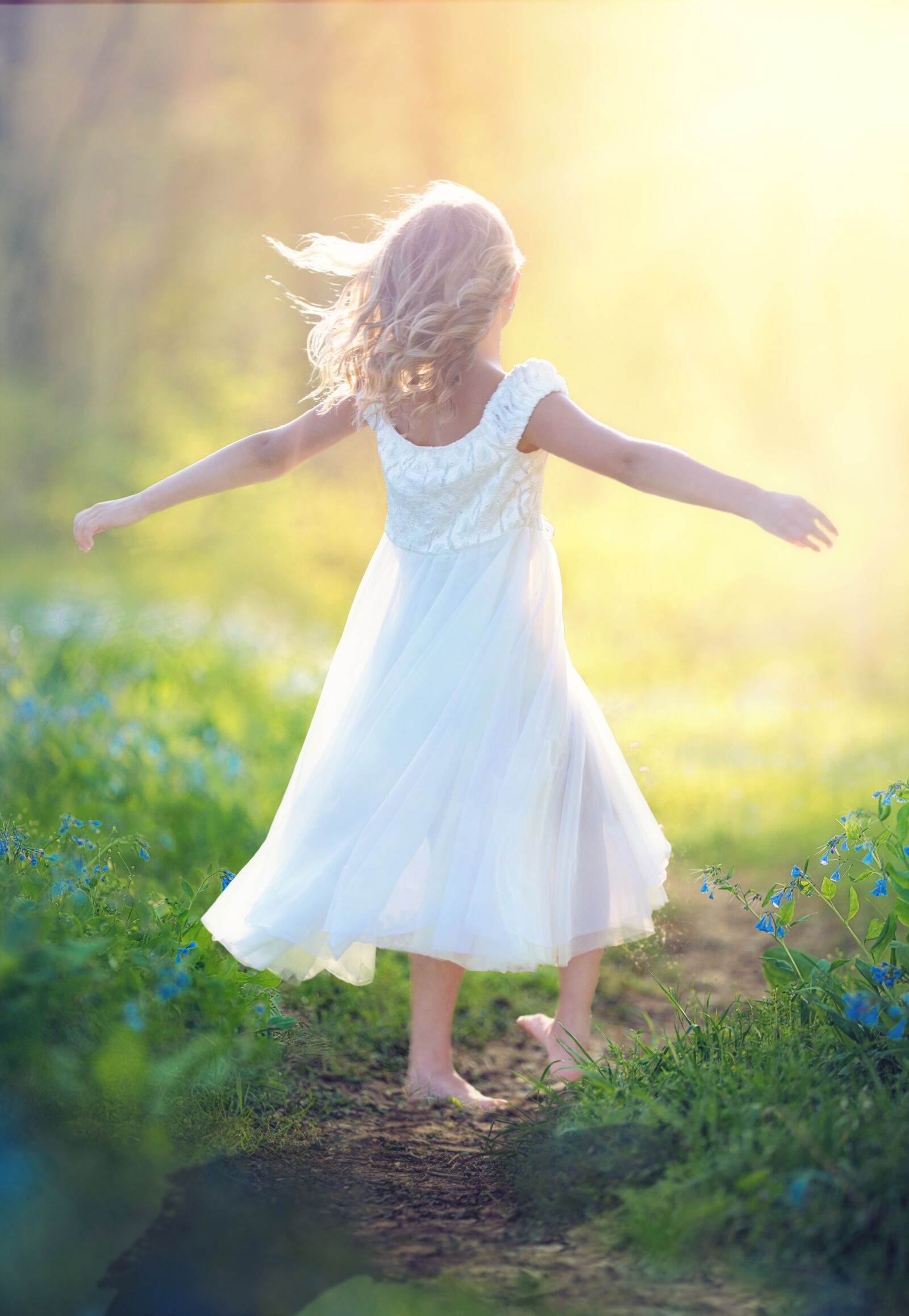 Canon EOS 5D Mark III sample photo. Sunshine, girl, summer photography