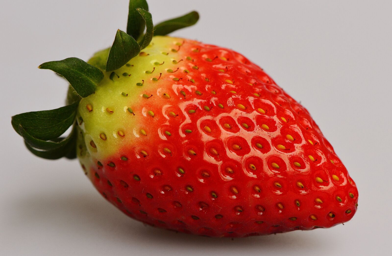 Nikon D3200 sample photo. Strawberries, fruit, close up photography