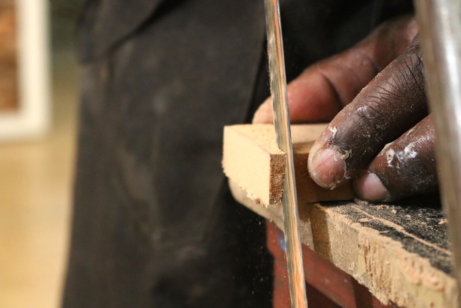 Canon EOS 70D sample photo. Saw, sawdust, wood photography
