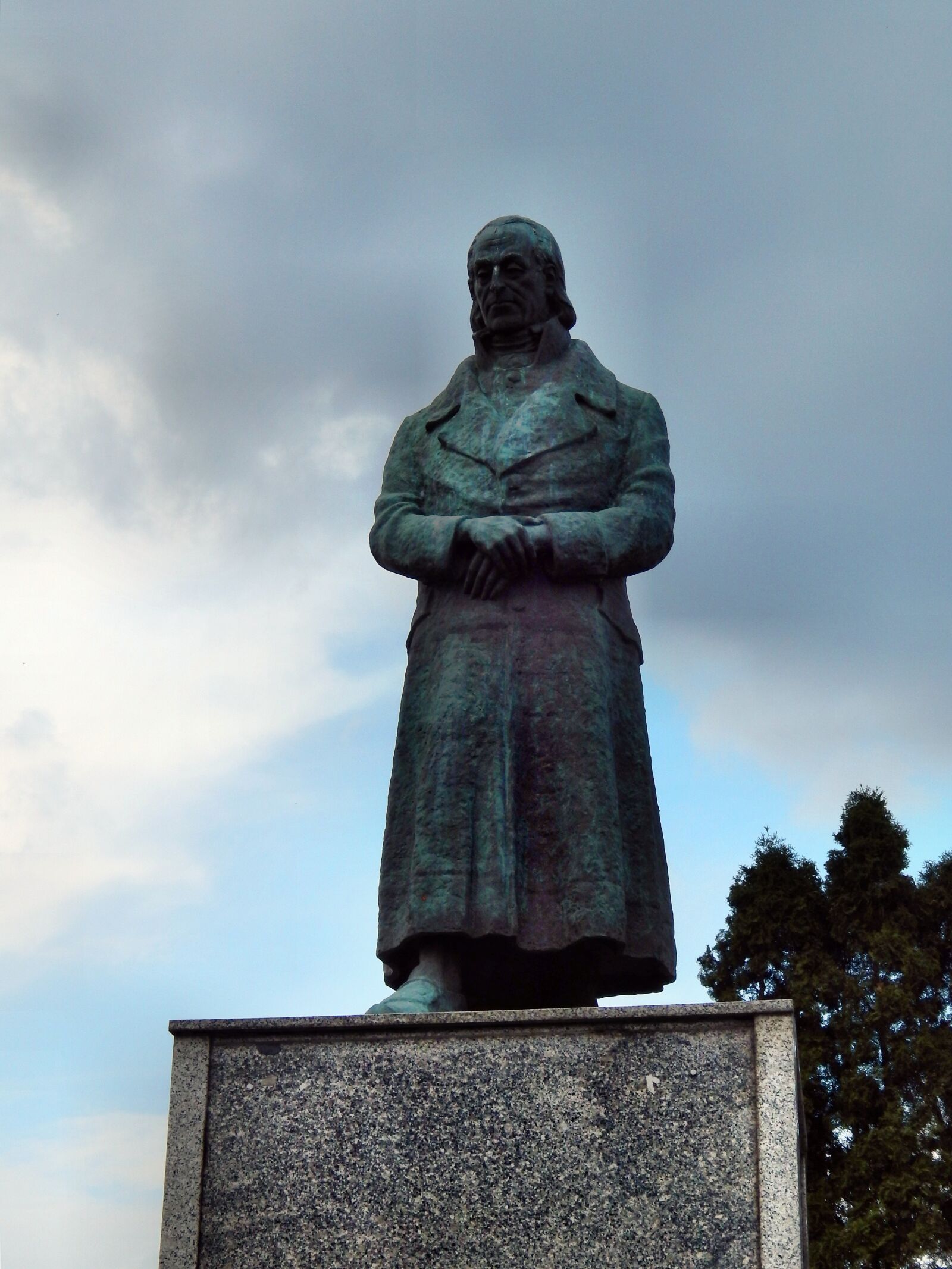 Nikon Coolpix L820 sample photo. Monument, character, the hero photography