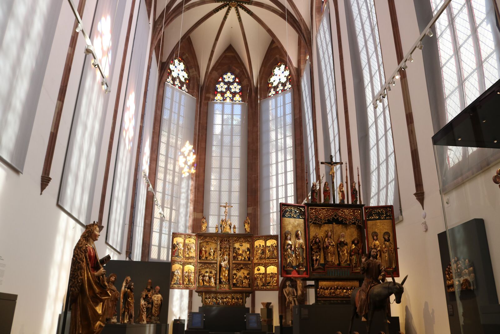 Canon EOS 750D (EOS Rebel T6i / EOS Kiss X8i) sample photo. History museum, switzerland, travel photography