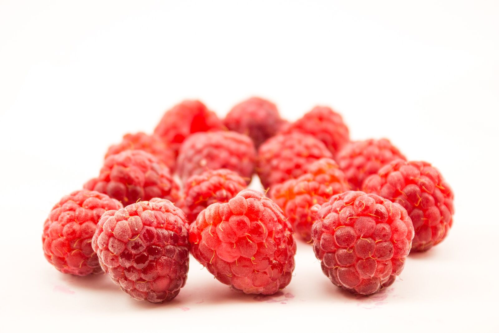 Canon EOS 1100D (EOS Rebel T3 / EOS Kiss X50) sample photo. Raspberry, fruits, vitamins photography