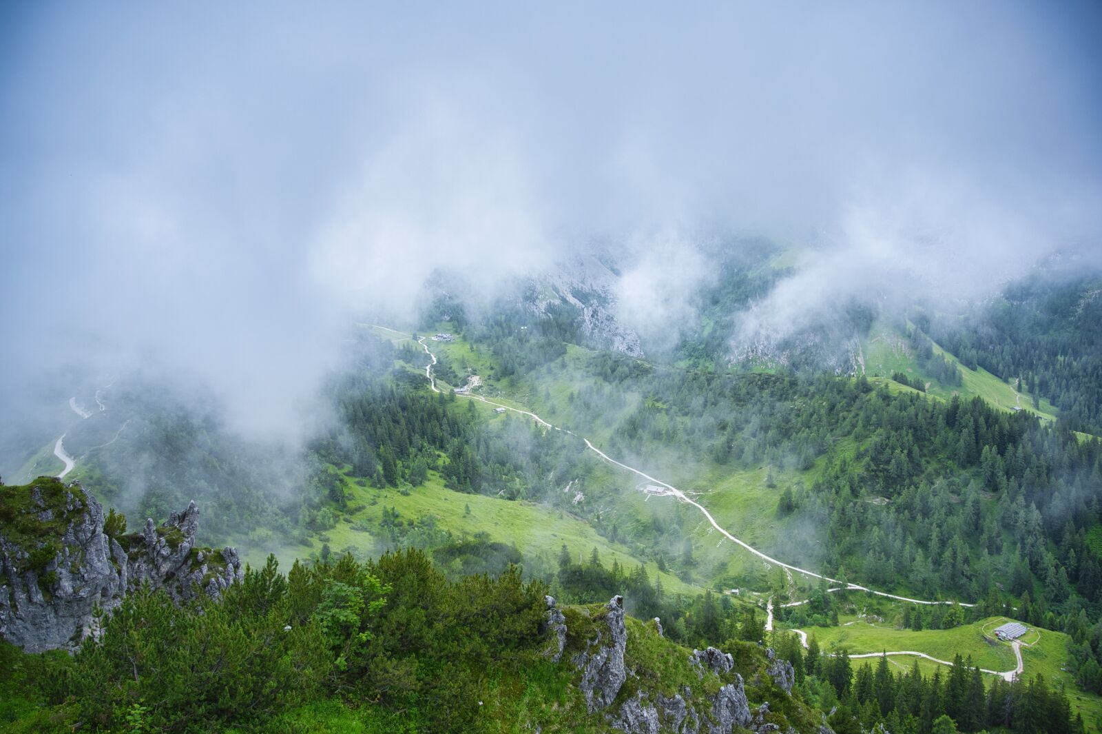 Nikon Z6 sample photo. Clouds, fog, mountains photography