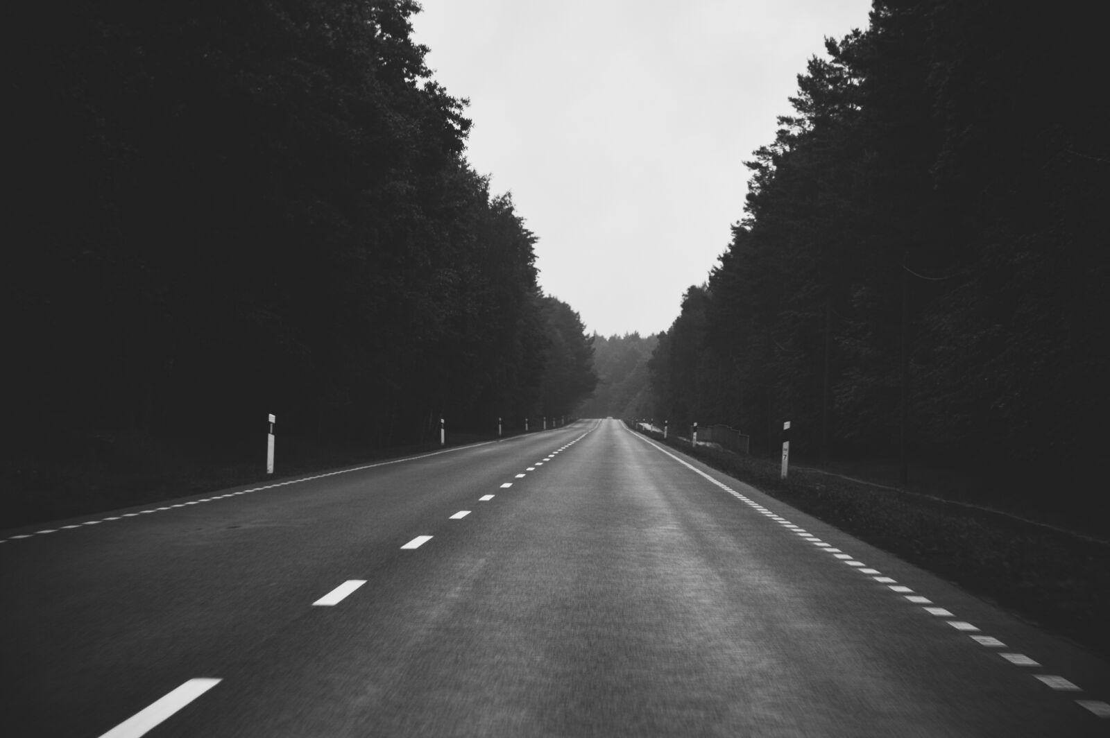 Nikon D3200 sample photo. Road photography