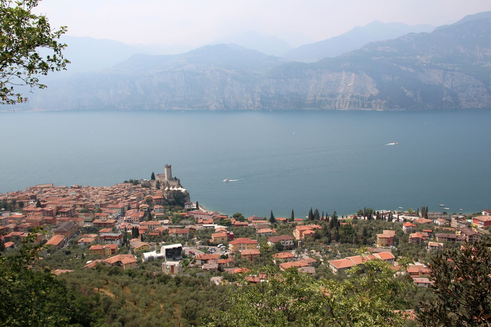 Canon EOS 600D (Rebel EOS T3i / EOS Kiss X5) sample photo. Italy, malcesine, garda photography