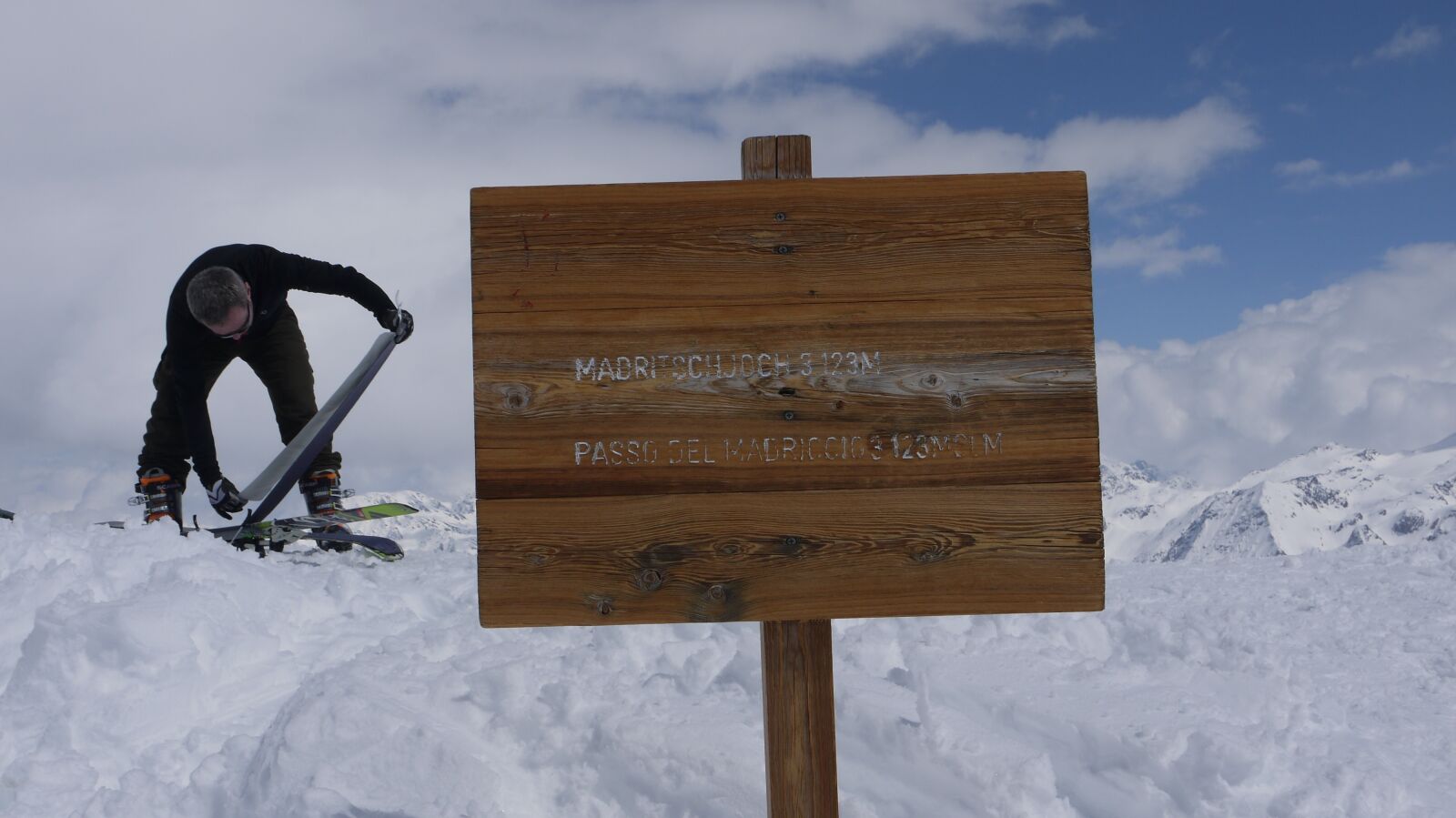 Panasonic Lumix DMC-G2 sample photo. Backcountry skiiing, alpine, outdoor photography