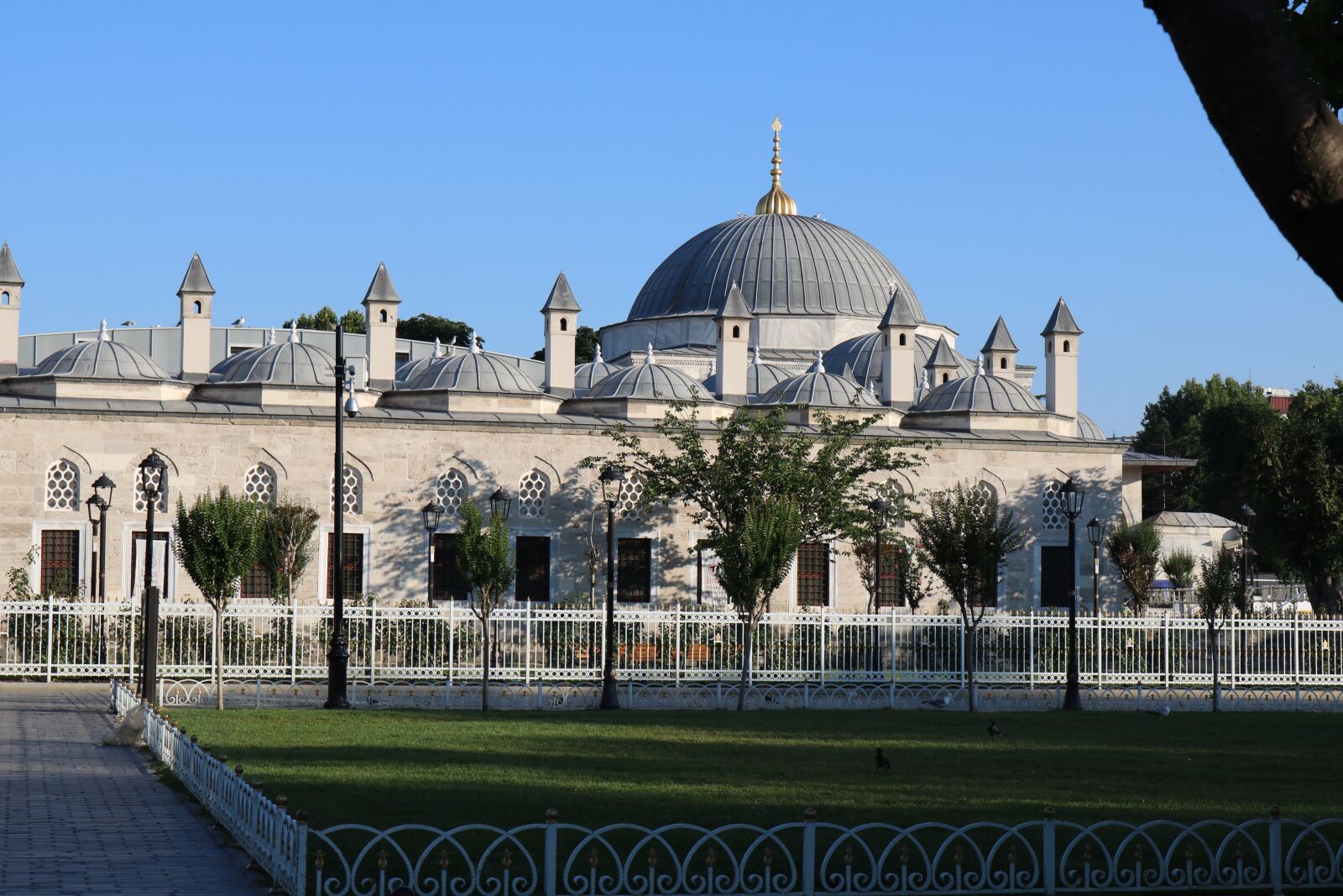 Canon EOS 750D (EOS Rebel T6i / EOS Kiss X8i) sample photo. Istanbul, cami, worship photography