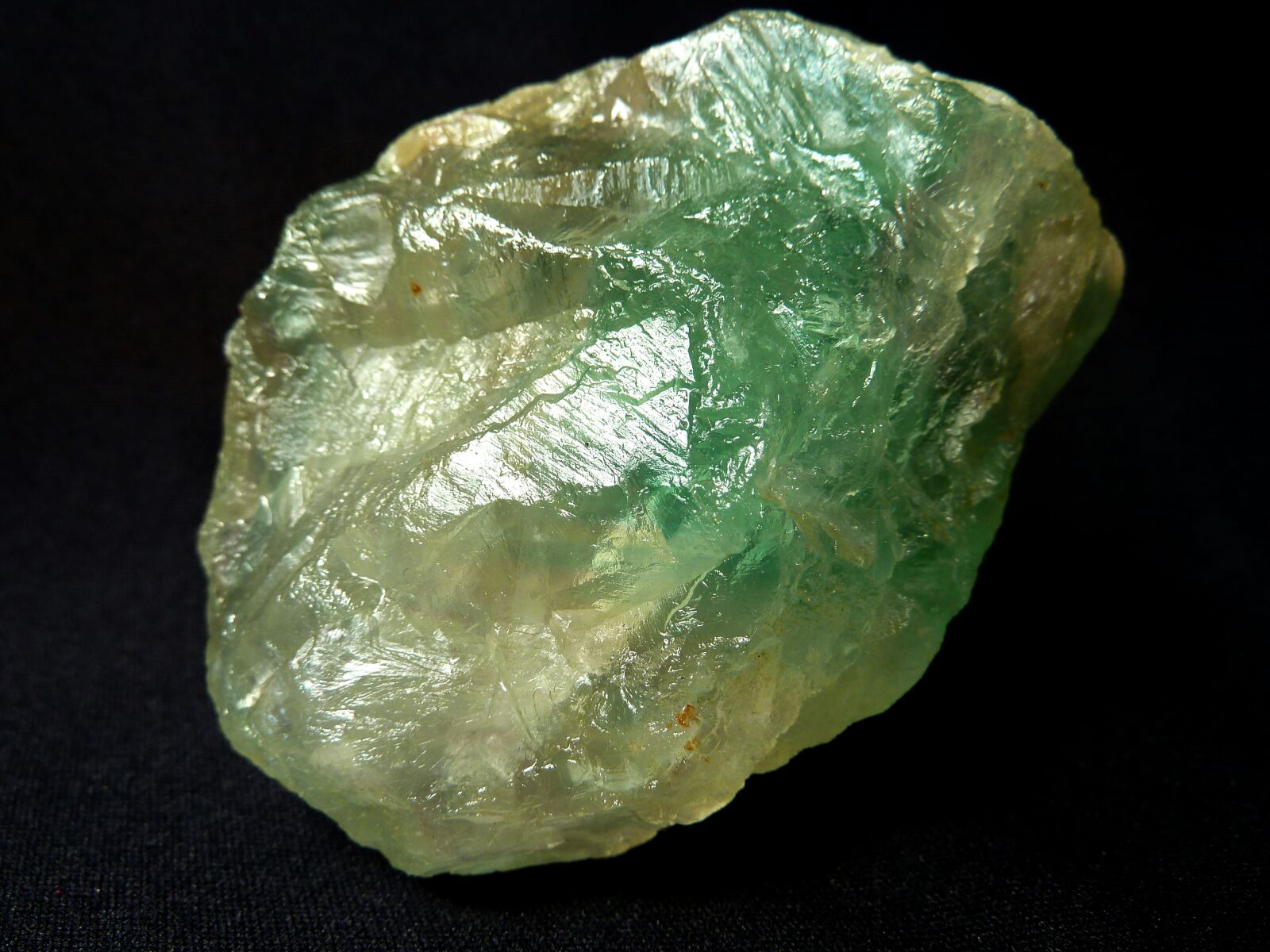 Panasonic Lumix DMC-ZS7 (Lumix DMC-TZ10) sample photo. Fluorite, fluorspar, glass gloss photography