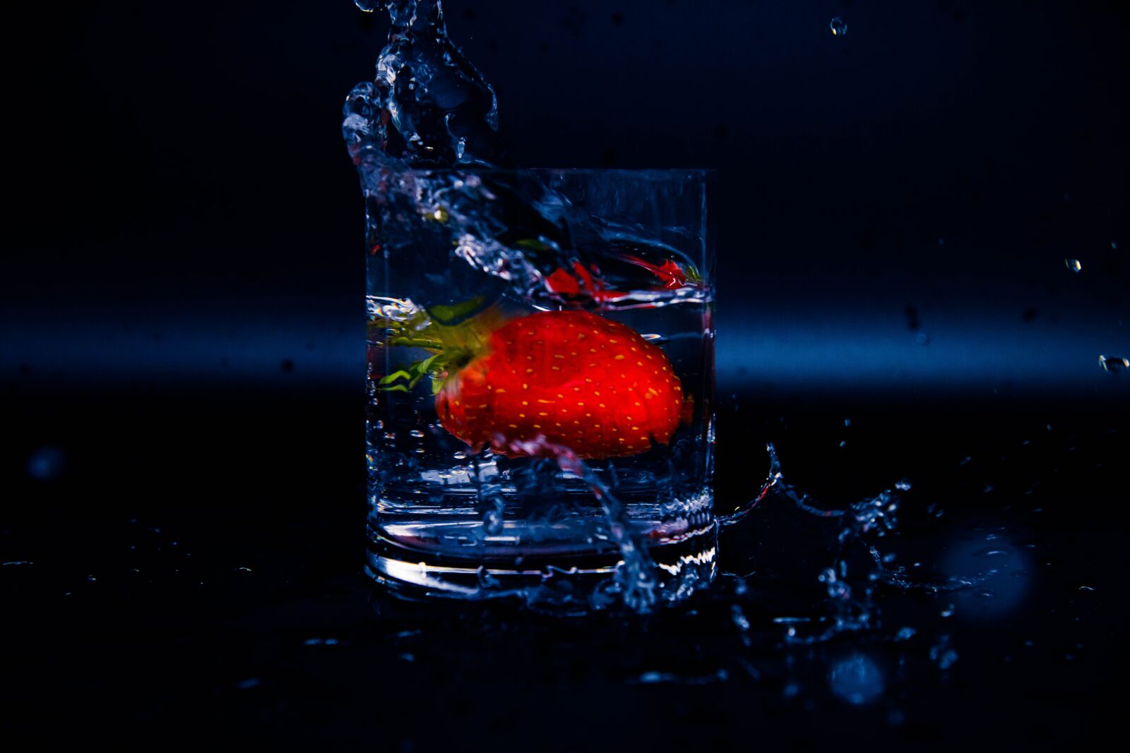 Nikon D850 sample photo. Splash, summer, strawberry photography