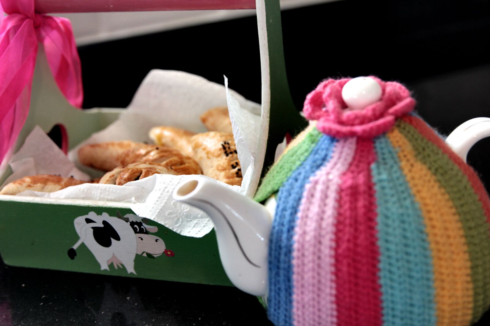Canon EOS 550D (EOS Rebel T2i / EOS Kiss X4) sample photo. Tea, teapot, tea time photography