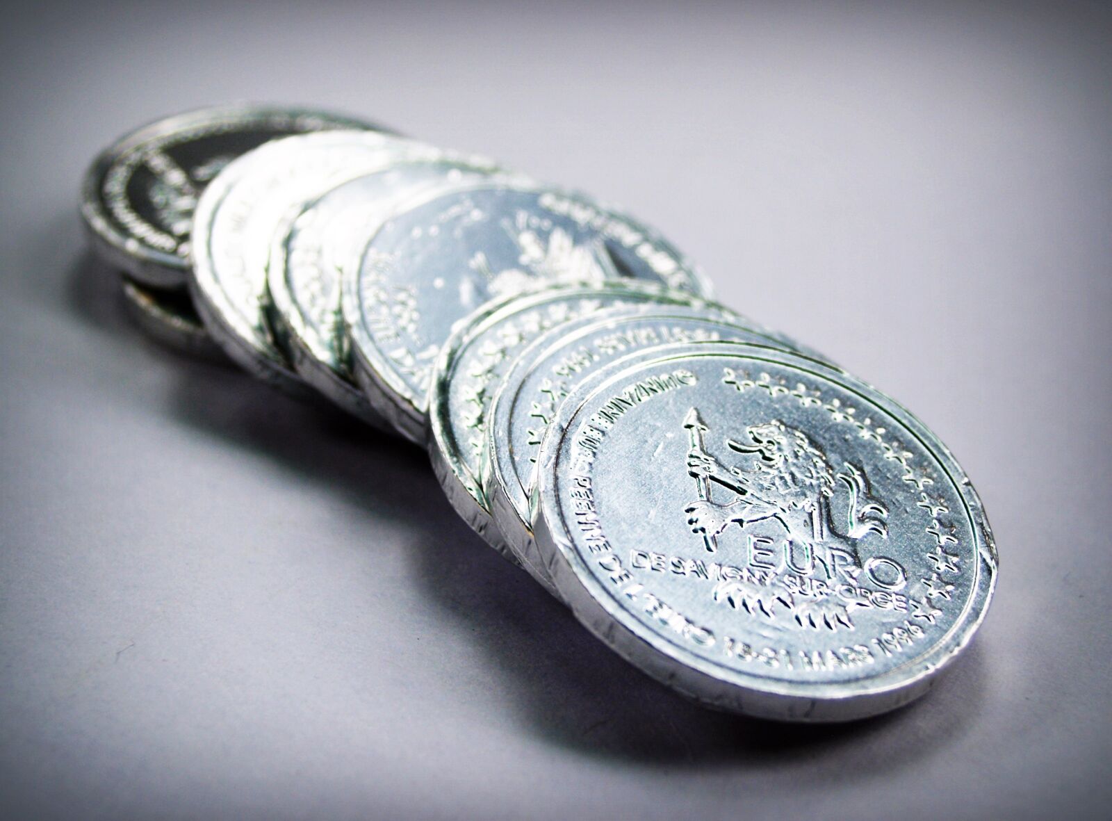 Olympus E-300 (EVOLT E-300) sample photo. Coin, gold, cash photography