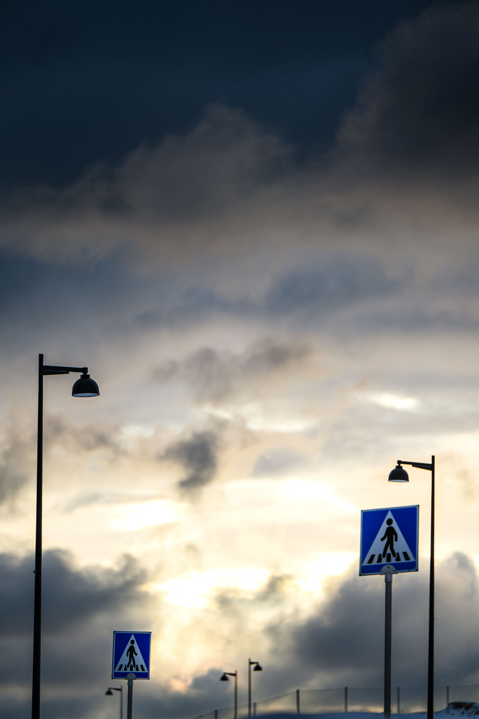 Nikon Nikkor Z 70-180mm F2.8 sample photo. Pedestrian morning photography