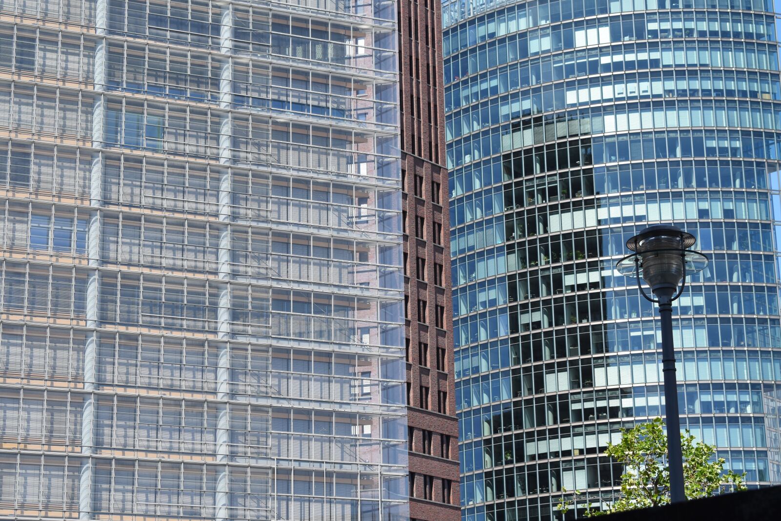Nikon D5600 sample photo. Buildings, urban, city photography