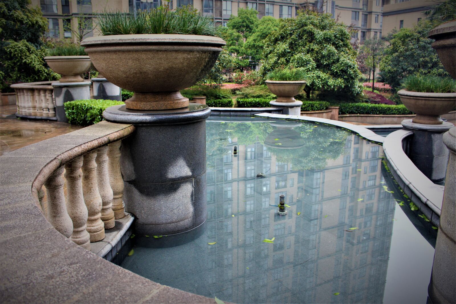 Canon EOS 700D (EOS Rebel T5i / EOS Kiss X7i) sample photo. Water fountain, garden, china photography