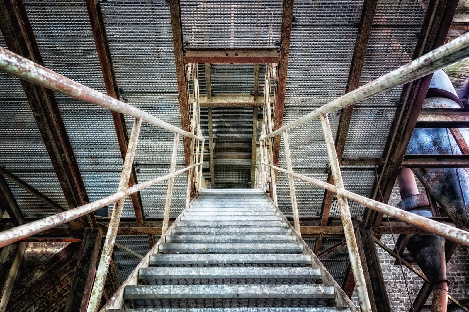 Nikon D3300 sample photo. Staircase, fence, grid, industry photography