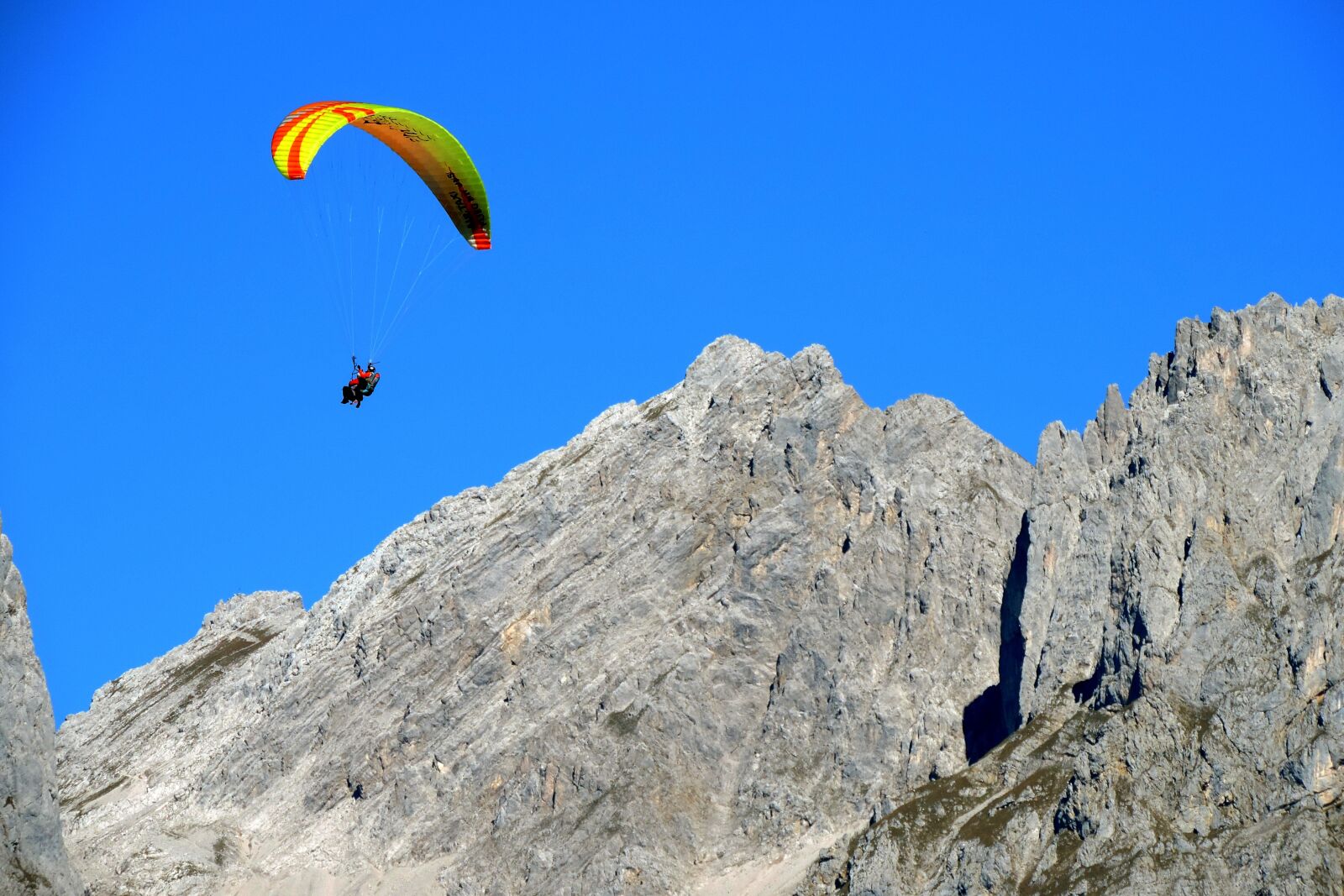 Nikon Coolpix P520 sample photo. Paragliding, tandem flight, wilderkaiser photography