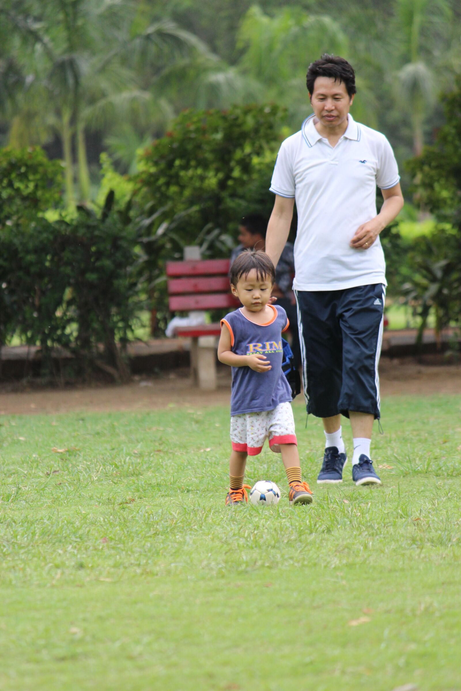 Canon EOS 700D (EOS Rebel T5i / EOS Kiss X7i) sample photo. Father son, child, papa photography