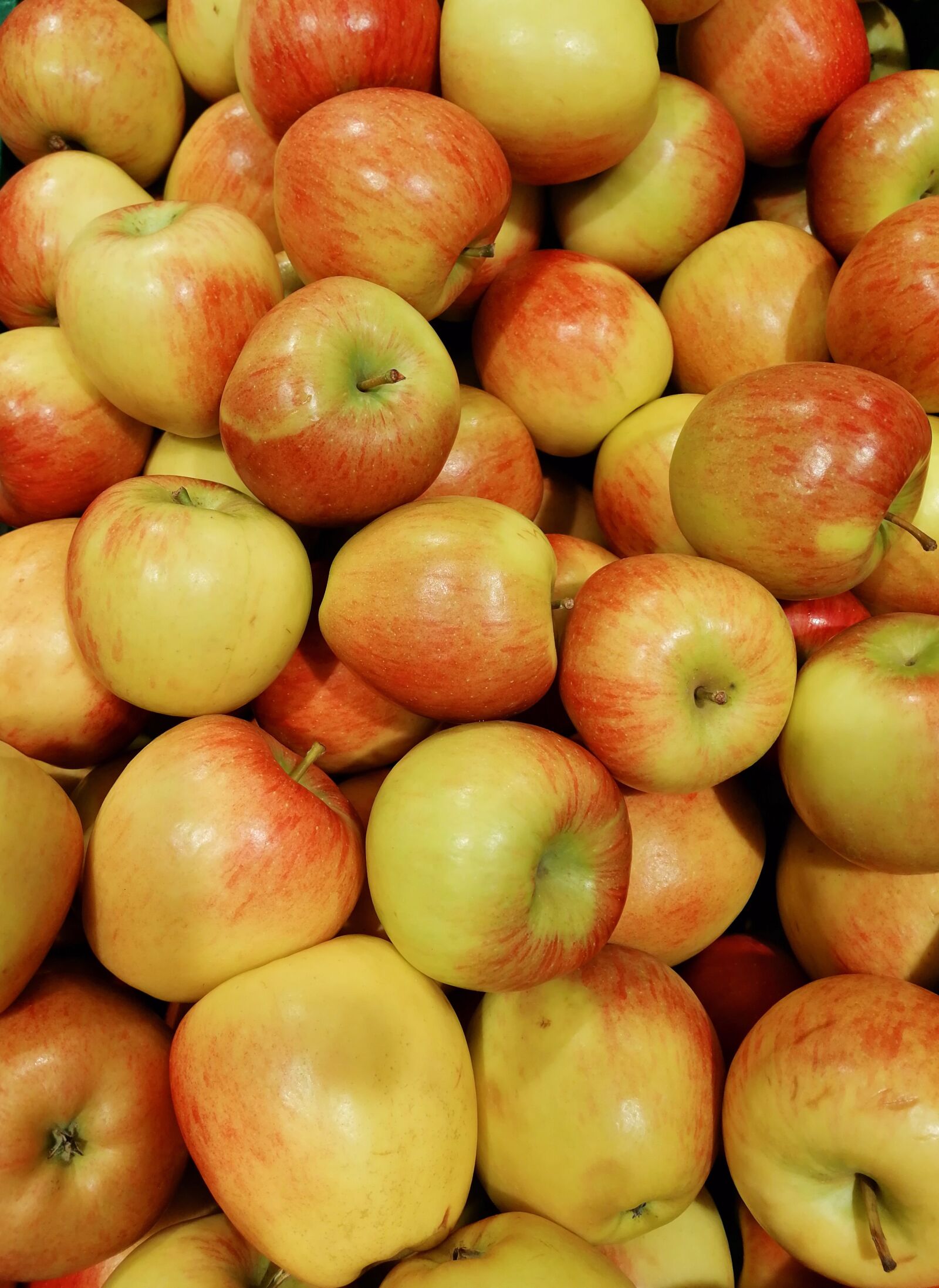 HUAWEI SNE-LX1 sample photo. Apple, fruit, pome fruit photography