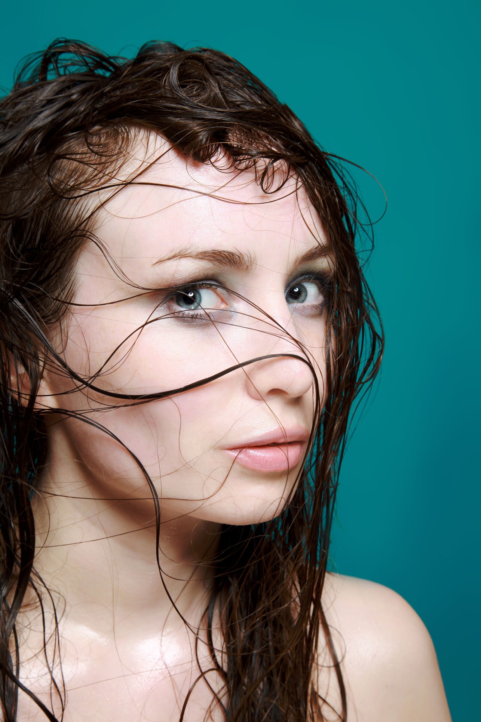 Canon EOS 5D Mark II sample photo. Woman, female, wet photography