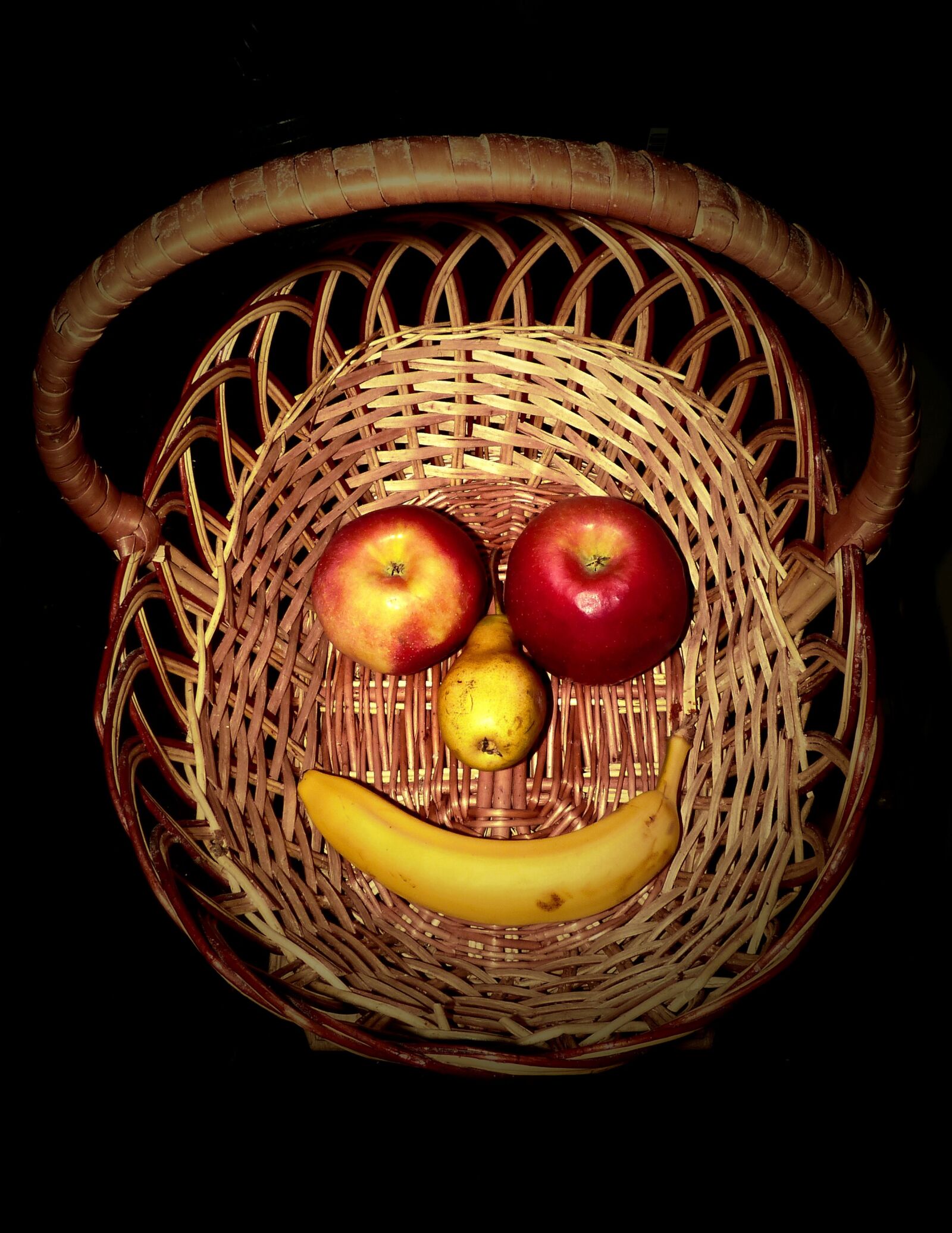 Panasonic Lumix DMC-FZ200 sample photo. Smiley, funny, smiling photography