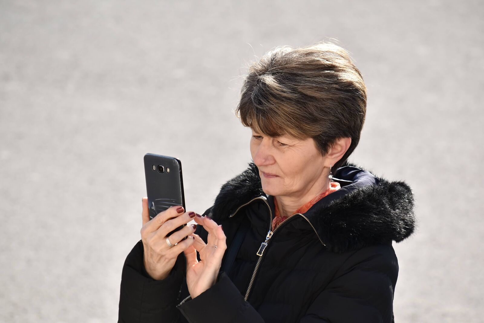 Nikon D5500 sample photo. Conversation, face, hands, internet photography