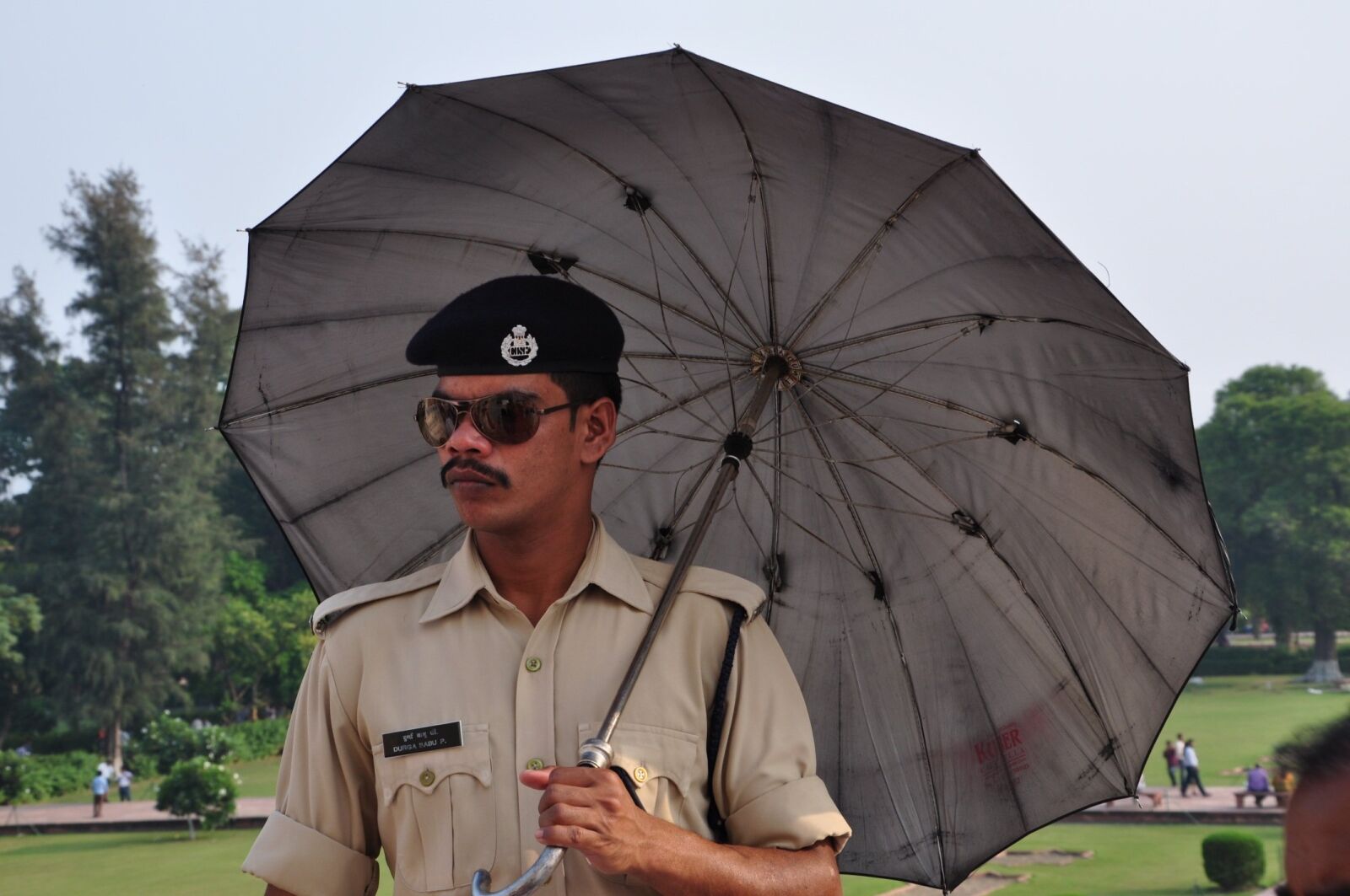 Nikon D90 sample photo. Policeman, india, delhi photography