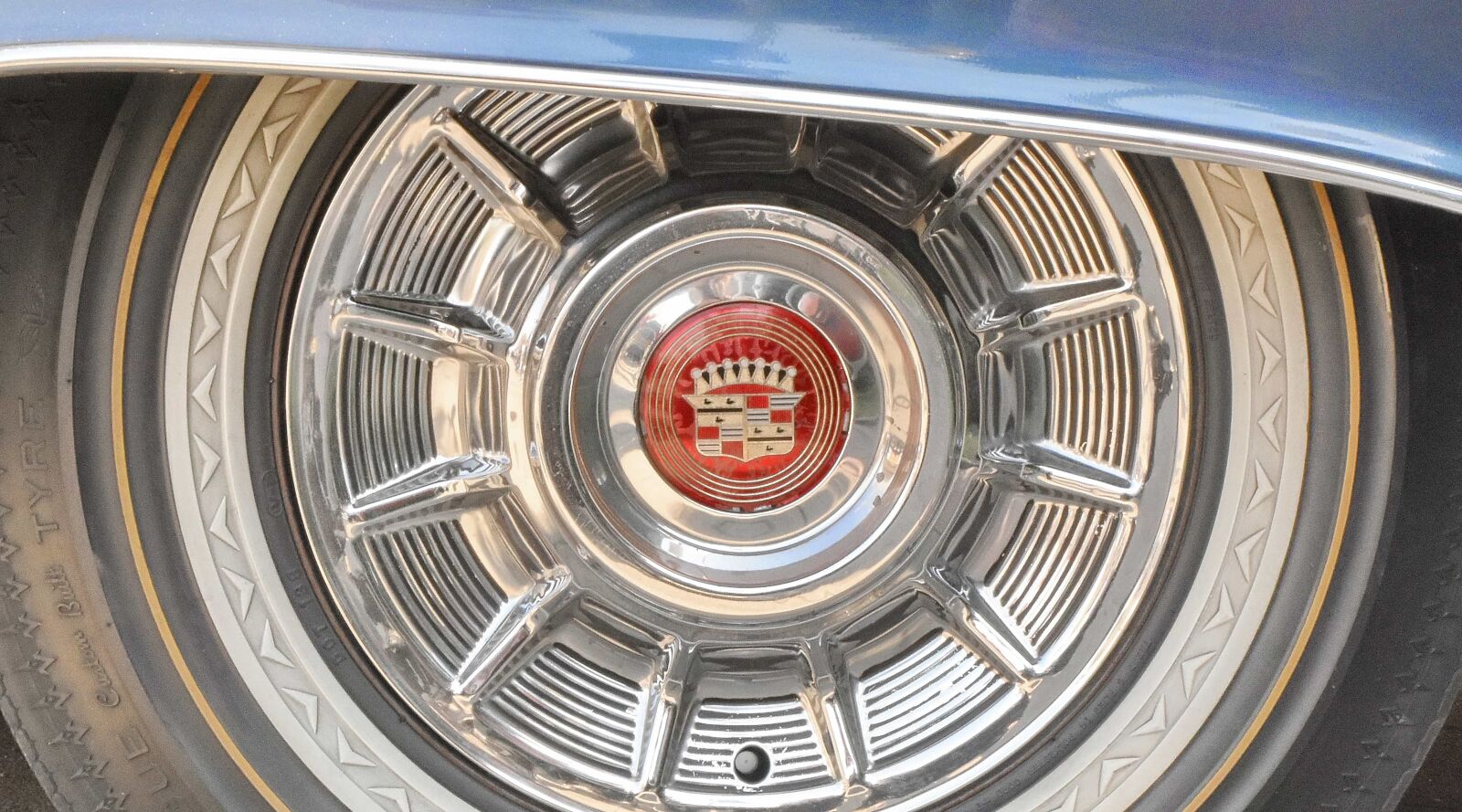 Nikon D5500 sample photo. Chrome, nostalgia, tire, car photography